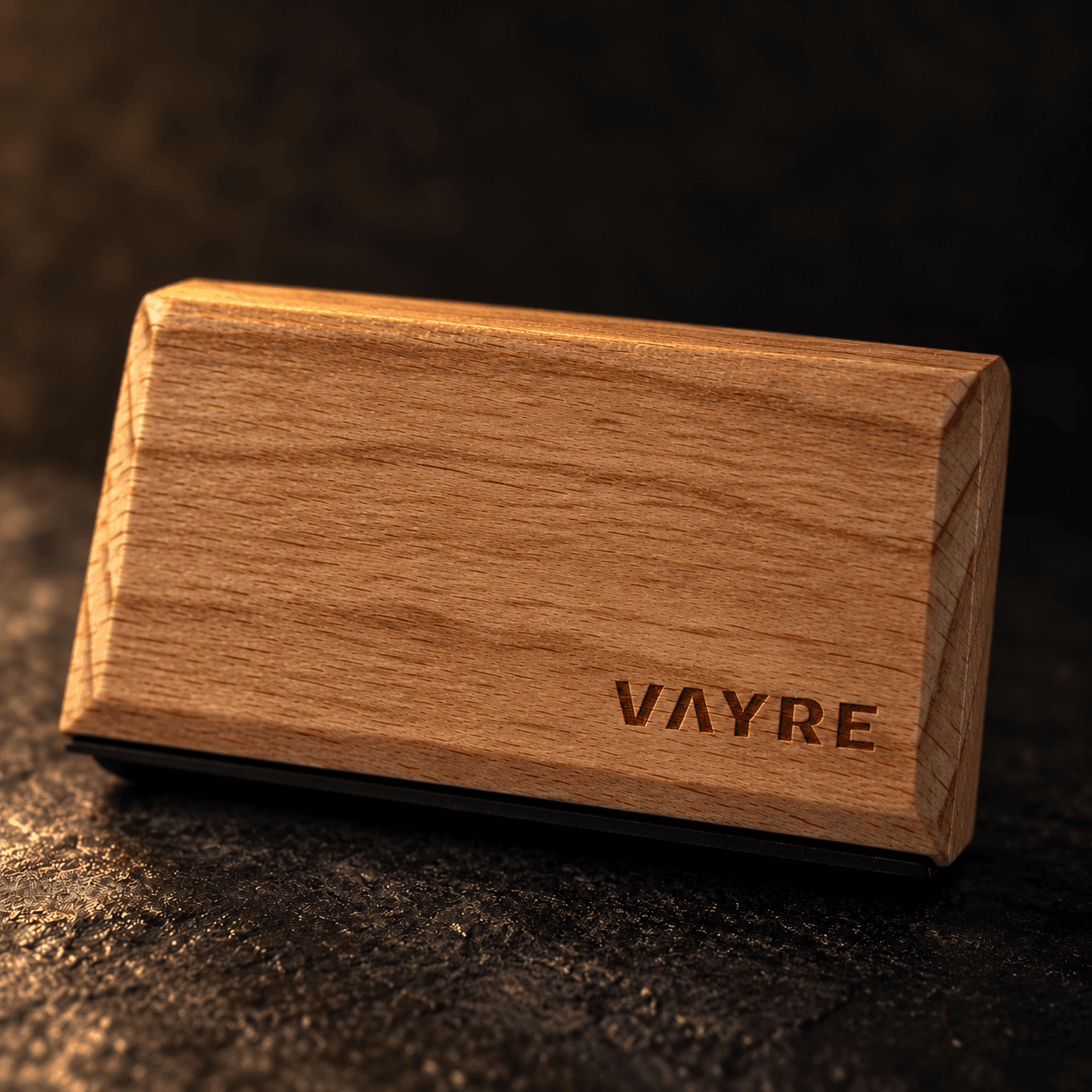 VAYRE Cedro car fragrance diffuser on dark textured surface